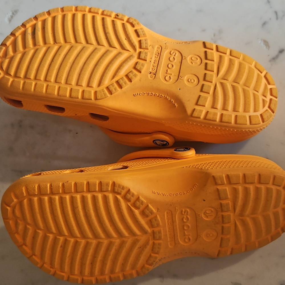 CROCS  Orange - Picture 3 of 3